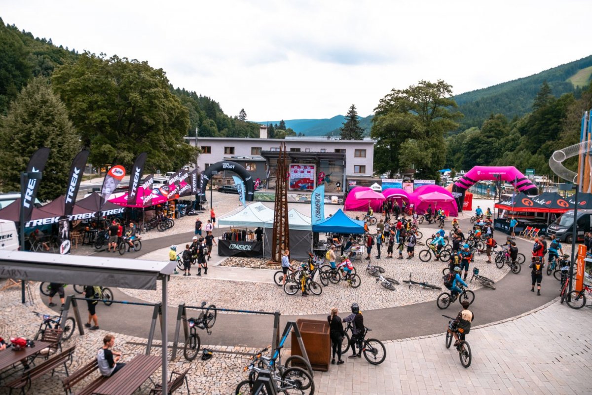 Parking and race facilities - Trek Enduro Race Kouty 2022